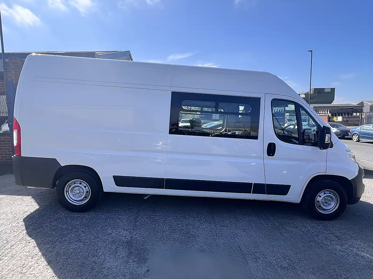Used 2017 Citroen Relay Enterprise White - Interior and Exterior details 6