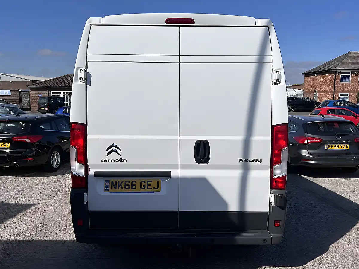 Used 2017 Citroen Relay Enterprise White - Interior and Exterior details 8