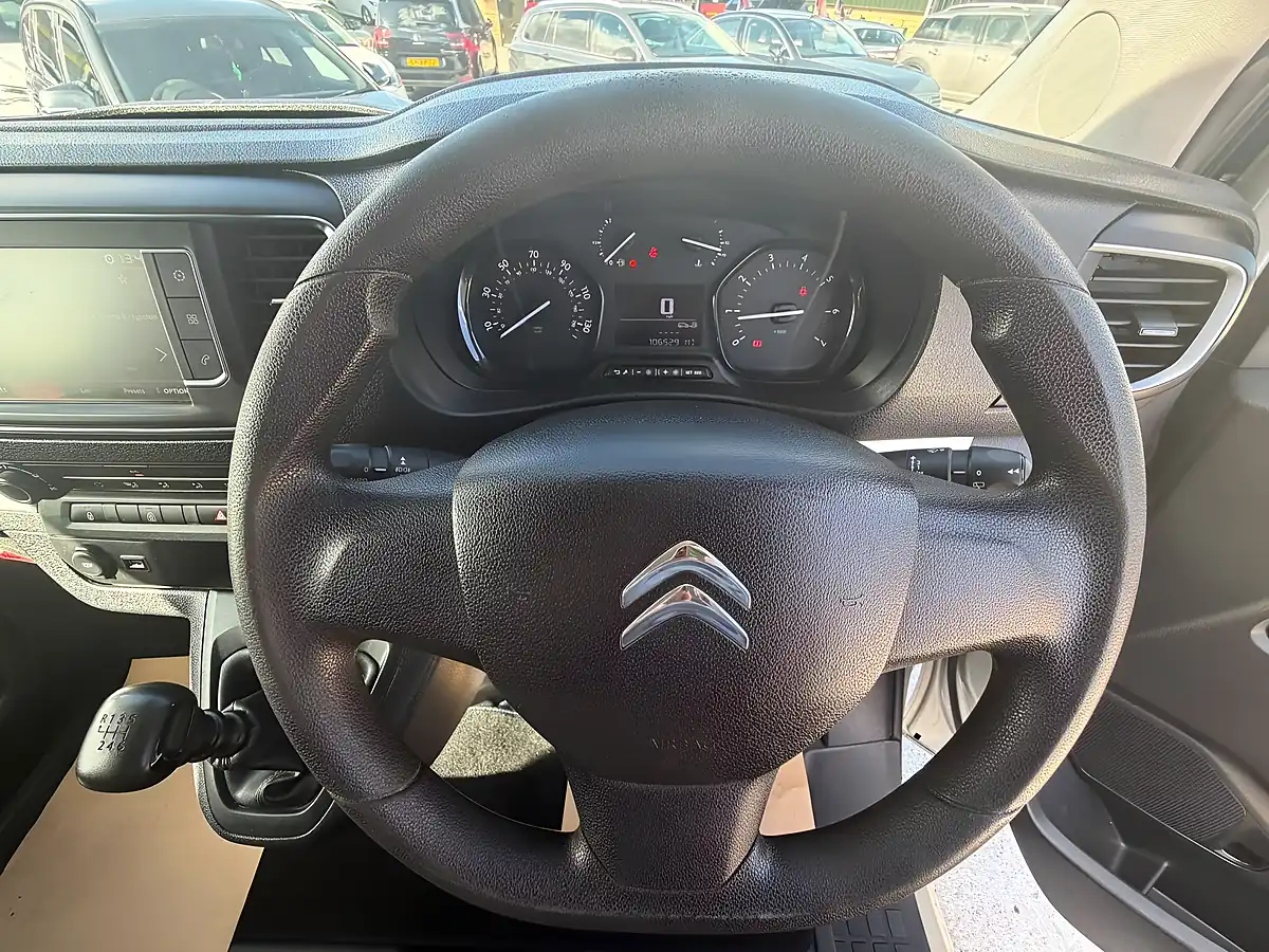 Used 2017 Citroen Spacetourer Business M Mwb Silver - Interior and Exterior details 14