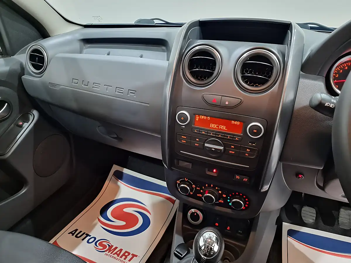 Used 2017 Dacia Duster Laureate Cosmo Blue Cosmos Blue - Interior and Exterior details 12
