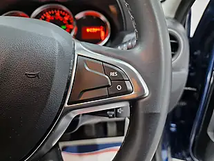 Used 2017 Dacia Duster Laureate Cosmo Blue Cosmos Blue - Interior and Exterior details 15