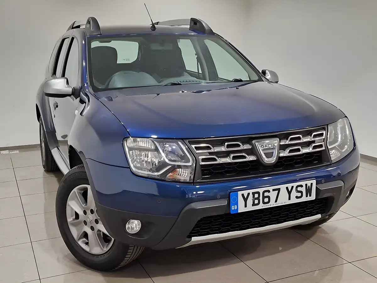 Used 2017 Dacia Duster Laureate Cosmo Blue Cosmos Blue - Interior and Exterior details 8