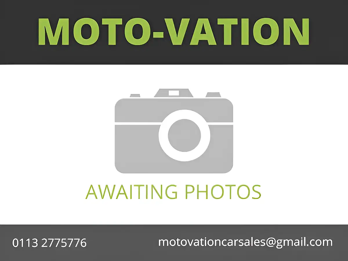 Used 2017 Dacia Duster Laureate Grey - Interior and Exterior details 6