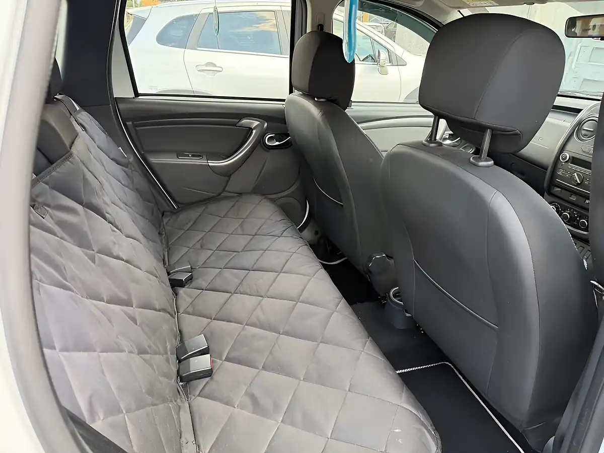 Used 2017 Dacia Duster Laureate White - Interior and Exterior details 15