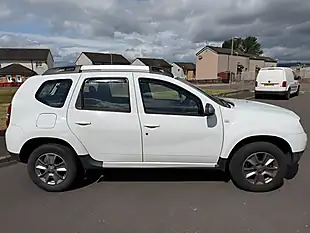 Used 2017 Dacia Duster Laureate White - Interior and Exterior details 3