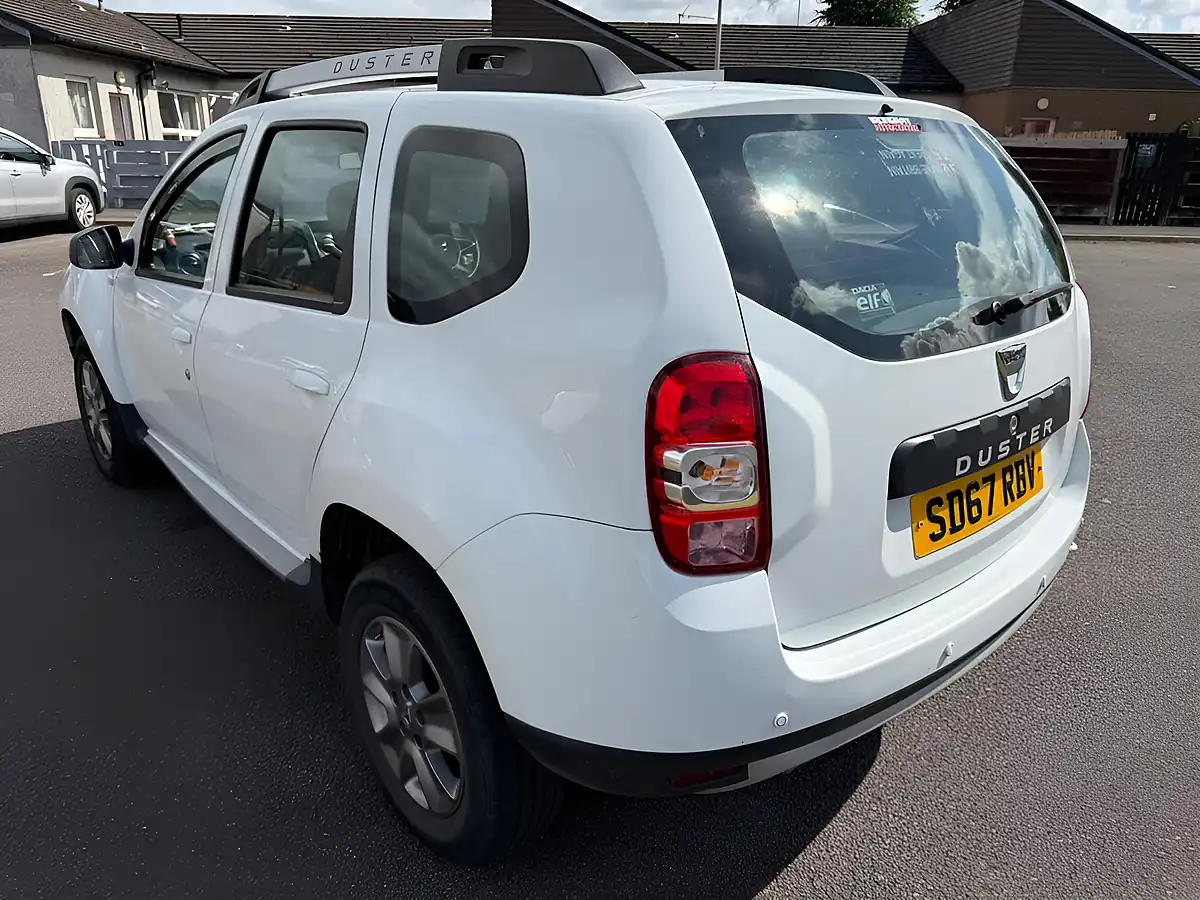 Used 2017 Dacia Duster Laureate White - Interior and Exterior details 6