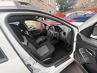 Used 2017 Dacia Duster Laureate White - Interior and Exterior details 10