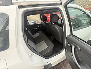 Used 2017 Dacia Duster Laureate White - Interior and Exterior details 11