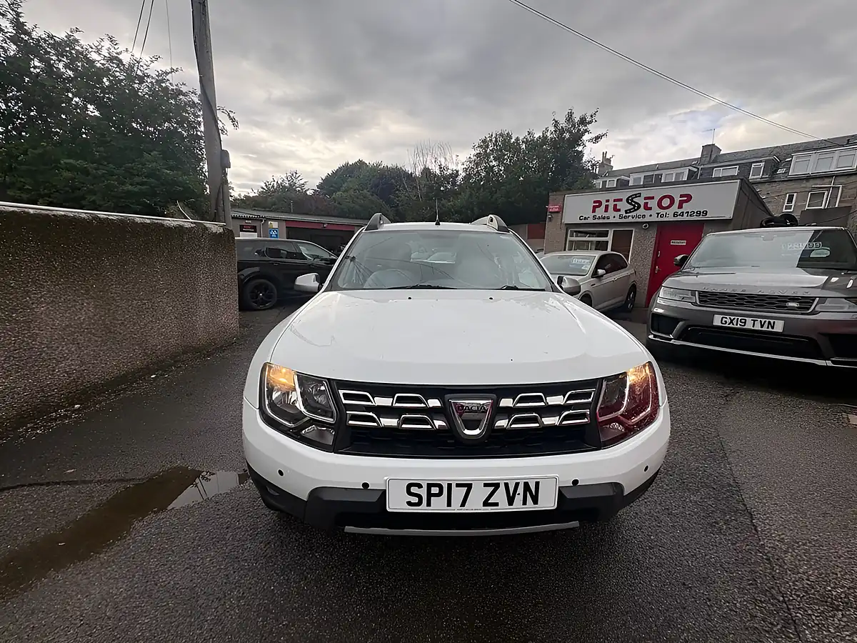 Used 2017 Dacia Duster Laureate White - Interior and Exterior details 2