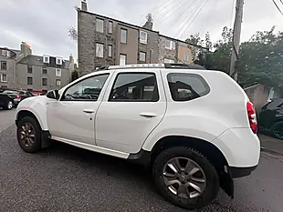 Used 2017 Dacia Duster Laureate White - Interior and Exterior details 3