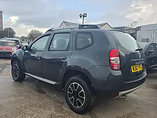 Used 2017 Dacia Duster Prestige Grey - Interior and Exterior details 5