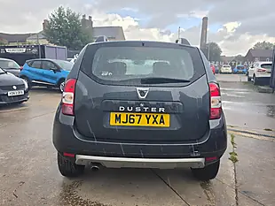 Used 2017 Dacia Duster Prestige Grey - Interior and Exterior details 6