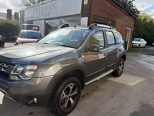 Used 2017 Dacia Duster Se Summit Grey - Interior and Exterior details 10