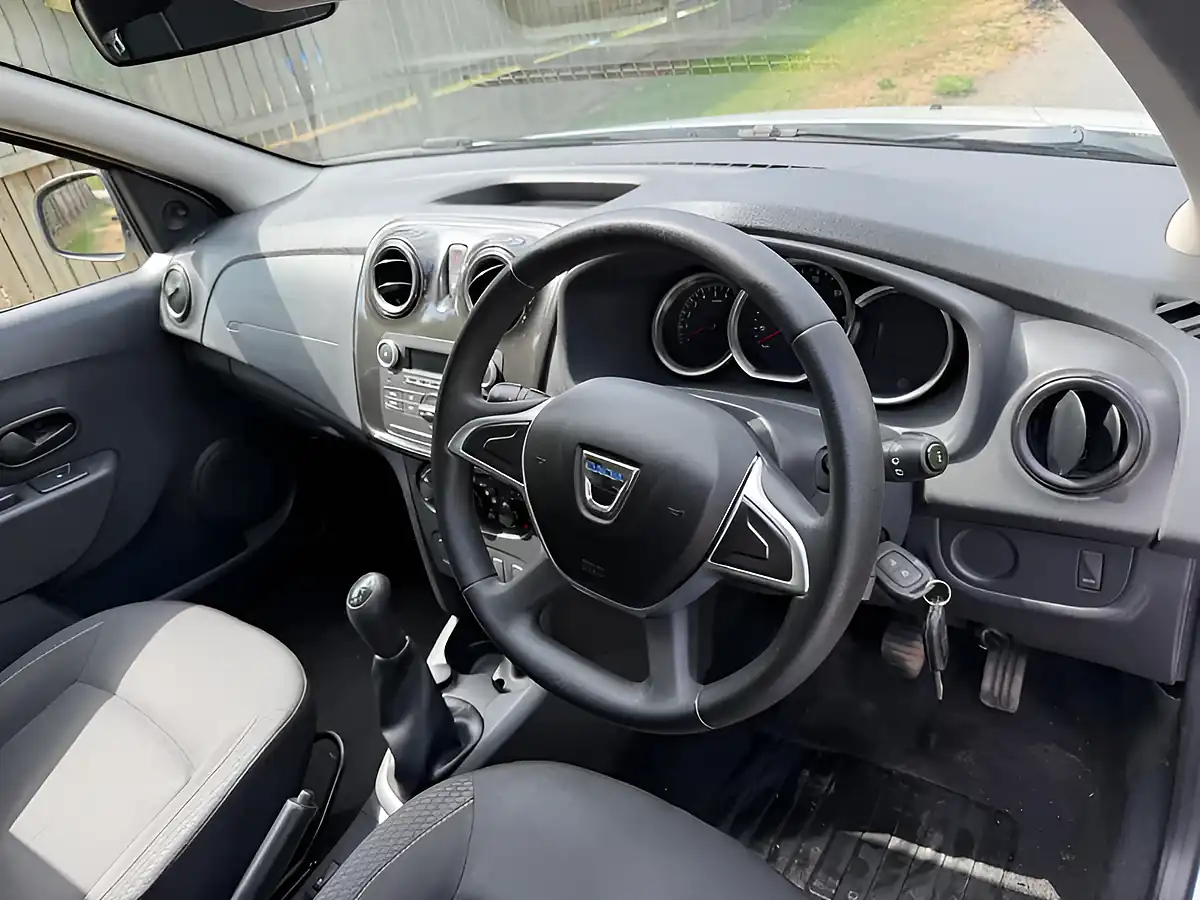 Used 2017 Dacia Logan Ambiance White - Interior and Exterior details 12