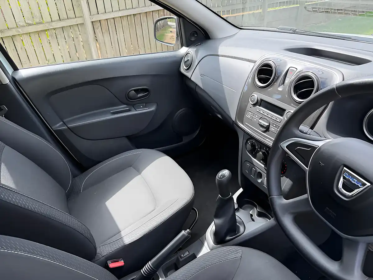 Used 2017 Dacia Logan Ambiance White - Interior and Exterior details 13