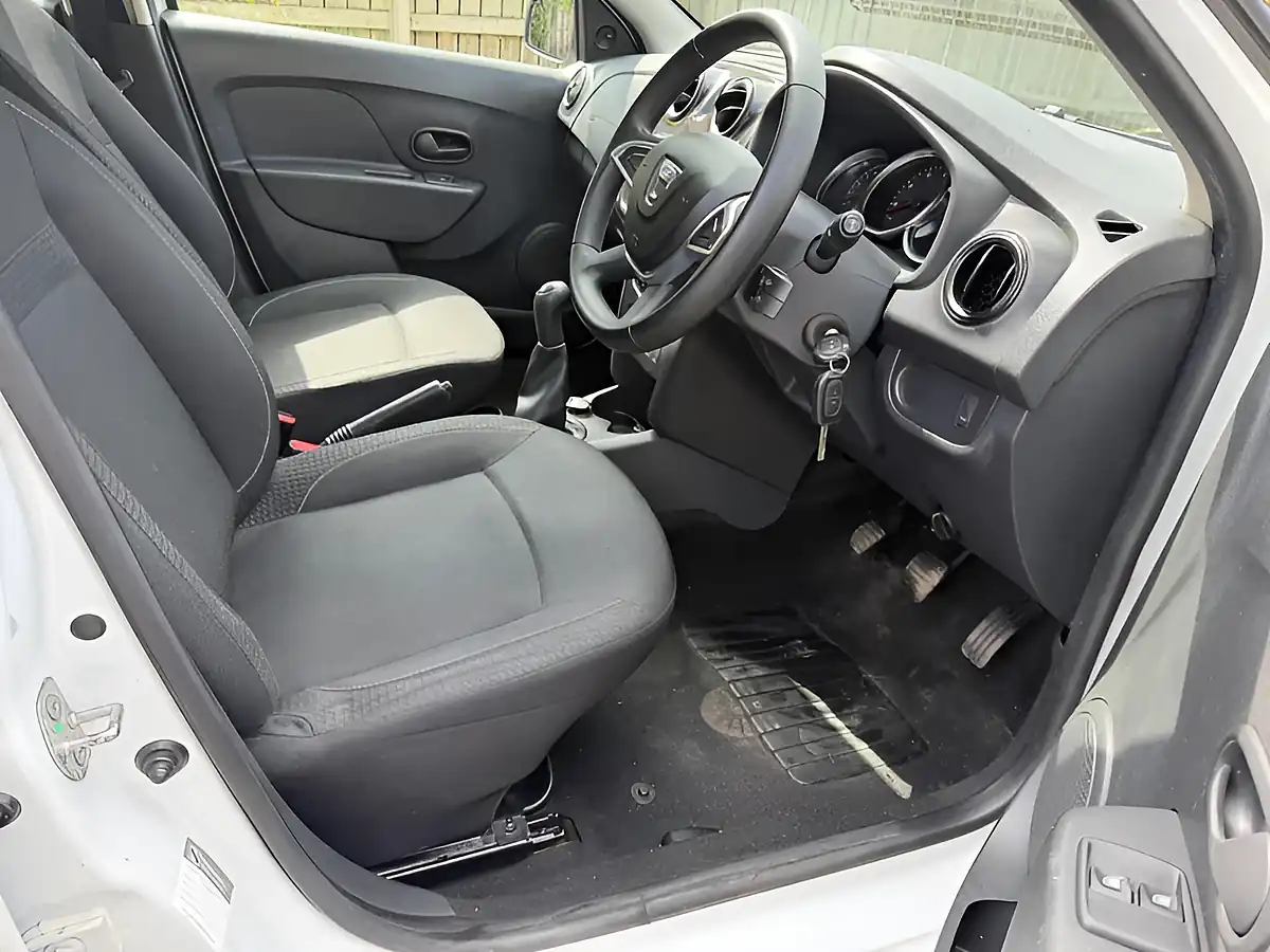Used 2017 Dacia Logan Ambiance White - Interior and Exterior details 17