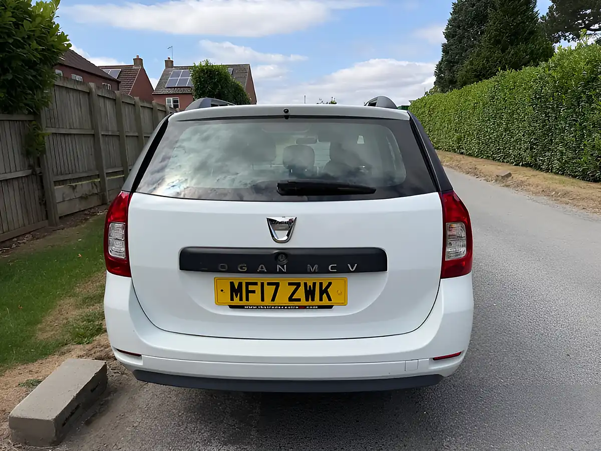 Used 2017 Dacia Logan Ambiance White - Interior and Exterior details 6