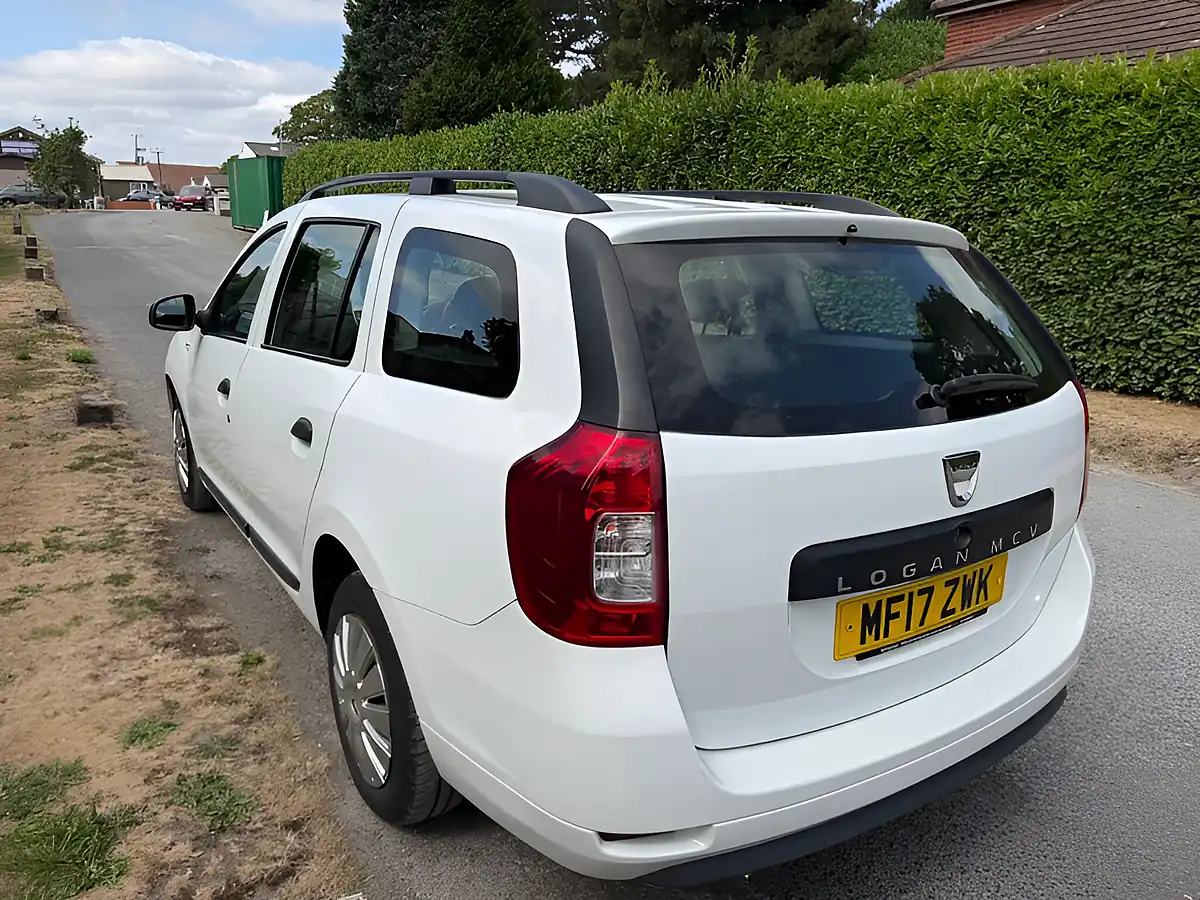 Used 2017 Dacia Logan Ambiance White - Interior and Exterior details 7