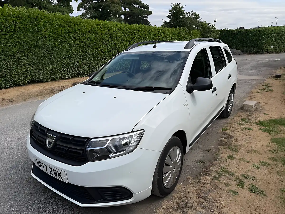 Used 2017 Dacia Logan Ambiance White - Interior and Exterior details 8