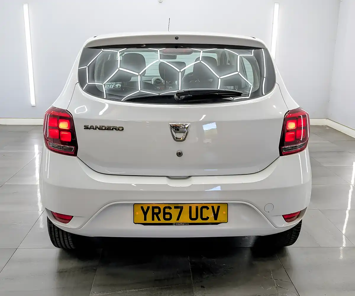 Used 2017 Dacia Sandero Ambiance Glacier White - Interior and Exterior details 7