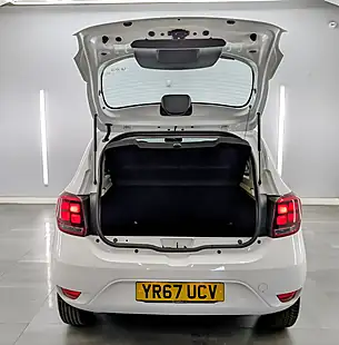 Used 2017 Dacia Sandero Ambiance Glacier White - Interior and Exterior details 9