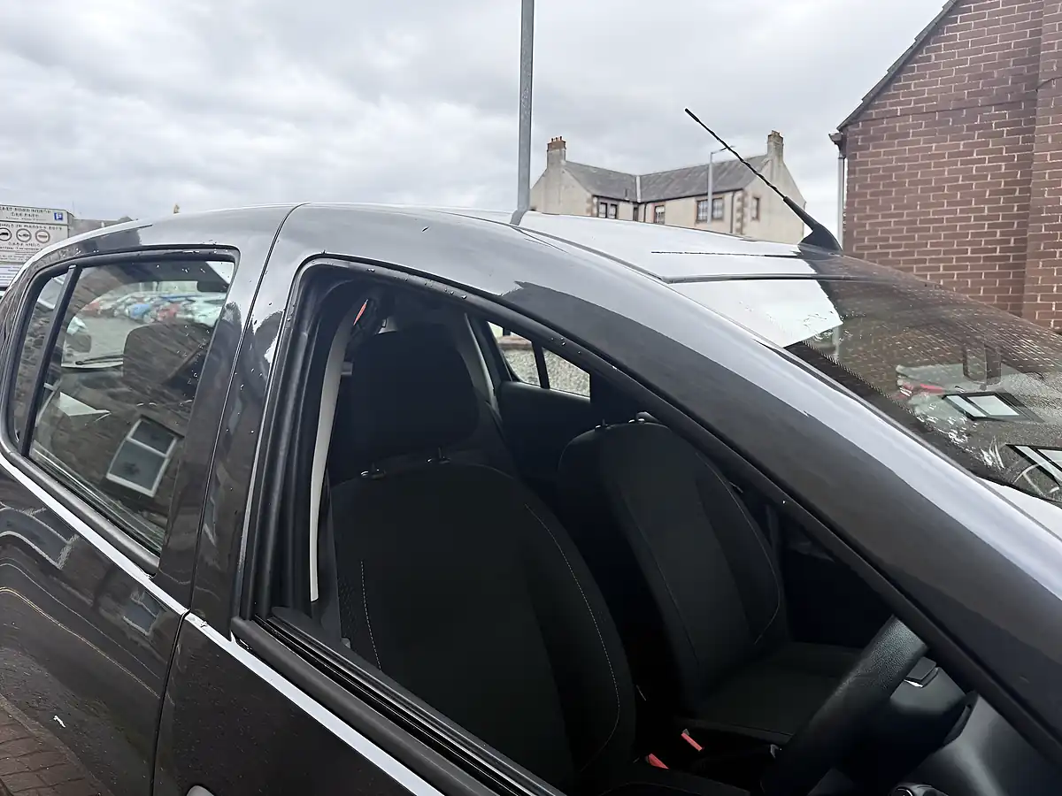 Used 2017 Dacia Sandero Ambiance Grey - Interior and Exterior details 11