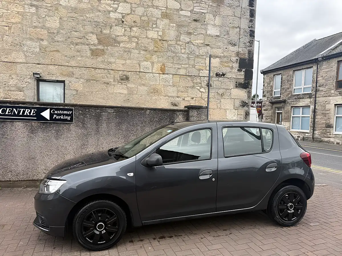 Used 2017 Dacia Sandero Ambiance Grey - Interior and Exterior details 7