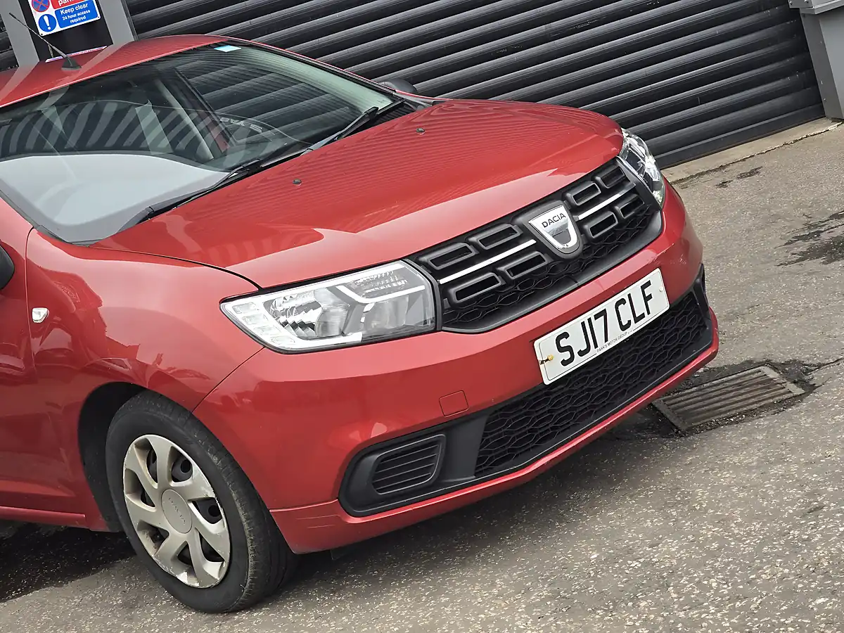 Used 2017 Dacia Sandero Ambiance Red - Interior and Exterior details 2