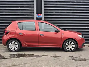 Used 2017 Dacia Sandero Ambiance Red - Interior and Exterior details 4