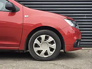 Used 2017 Dacia Sandero Ambiance Red - Interior and Exterior details 5