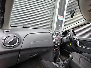 Used 2017 Dacia Sandero Ambiance Red - Interior and Exterior details 7