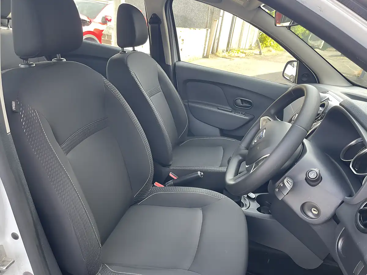 Used 2017 Dacia Sandero Ambiance White - Interior and Exterior details 5