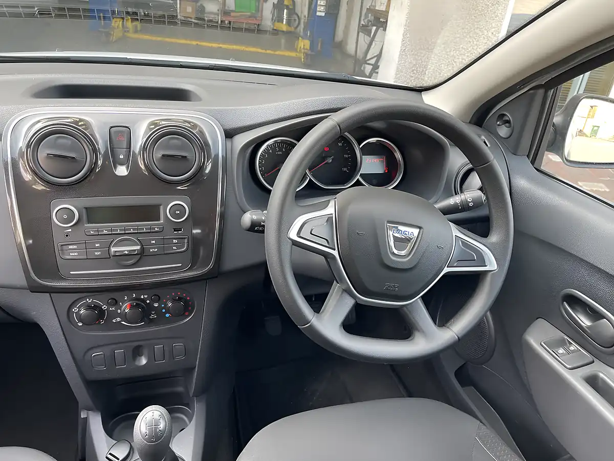 Used 2017 Dacia Sandero Ambiance White - Interior and Exterior details 7