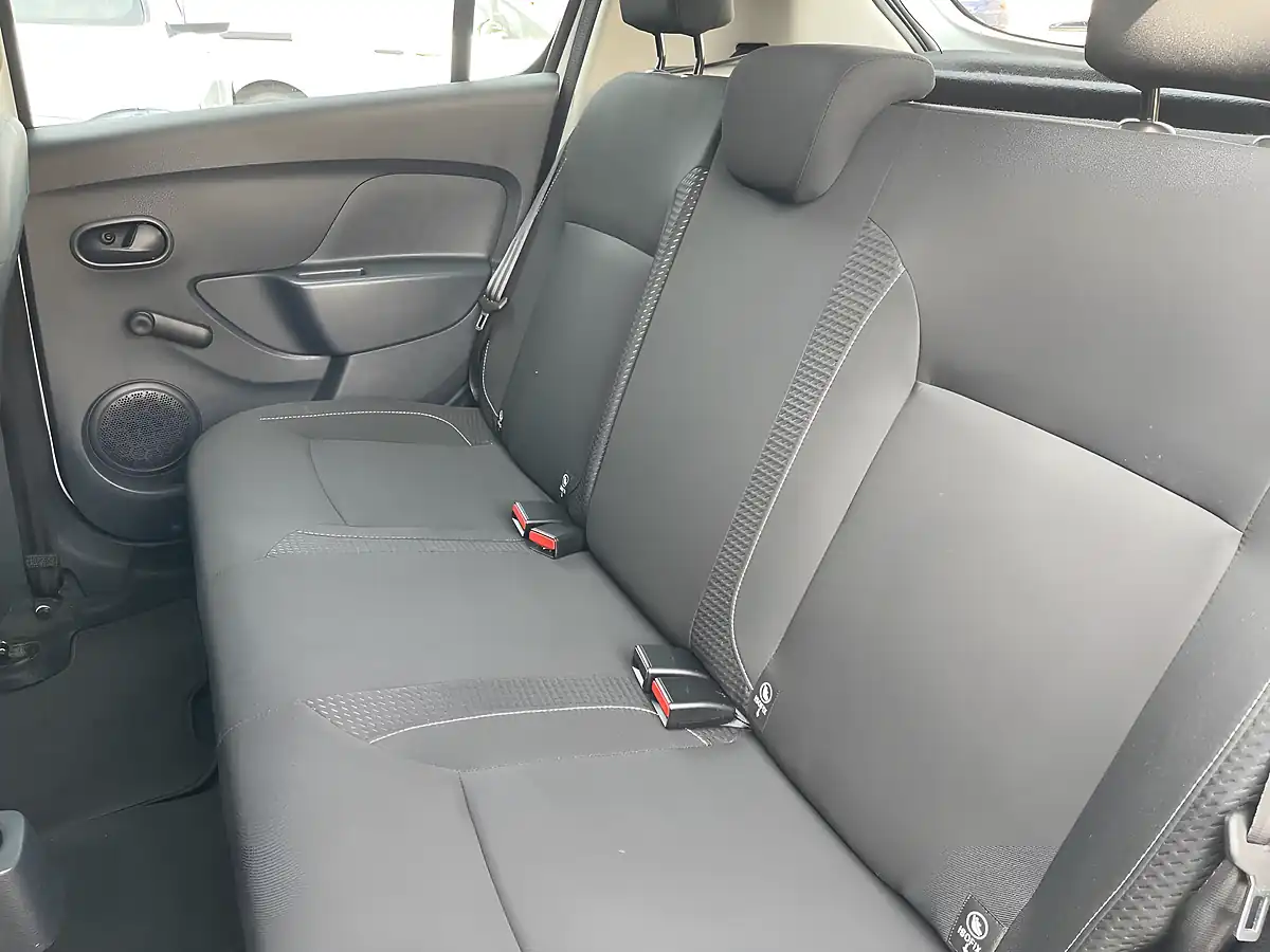Used 2017 Dacia Sandero Ambiance White - Interior and Exterior details 9