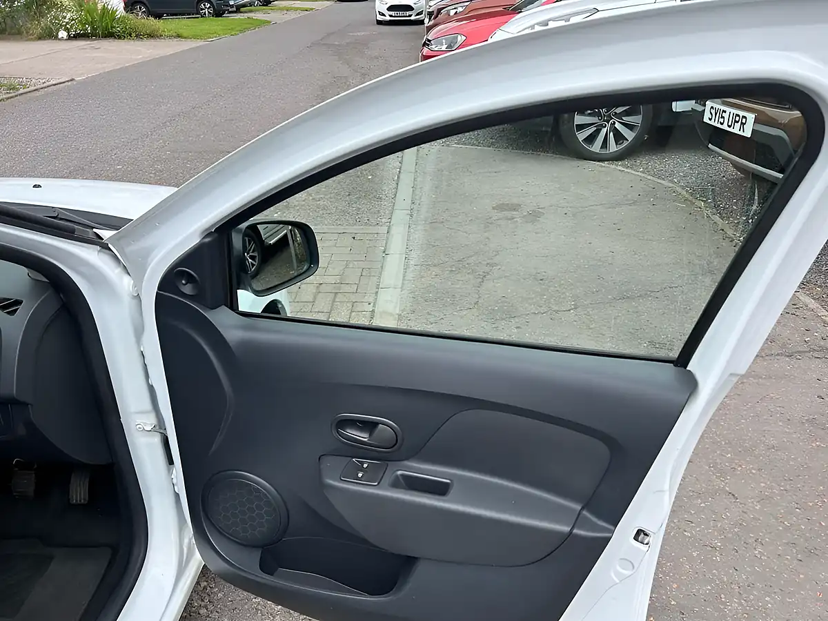 Used 2017 Dacia Sandero Ambiance White - Interior and Exterior details 12