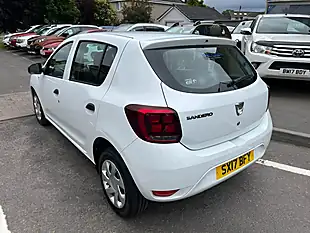 Used 2017 Dacia Sandero Ambiance White - Interior and Exterior details 5