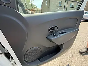 Used 2017 Dacia Sandero Ambiance White - Interior and Exterior details 12