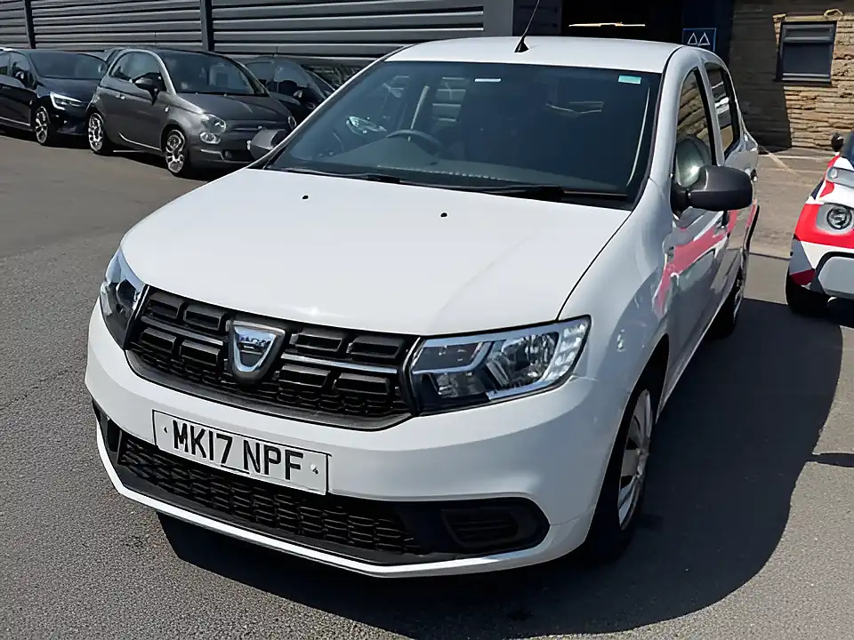 Used 2017 Dacia Sandero Ambiance White - Interior and Exterior details 3