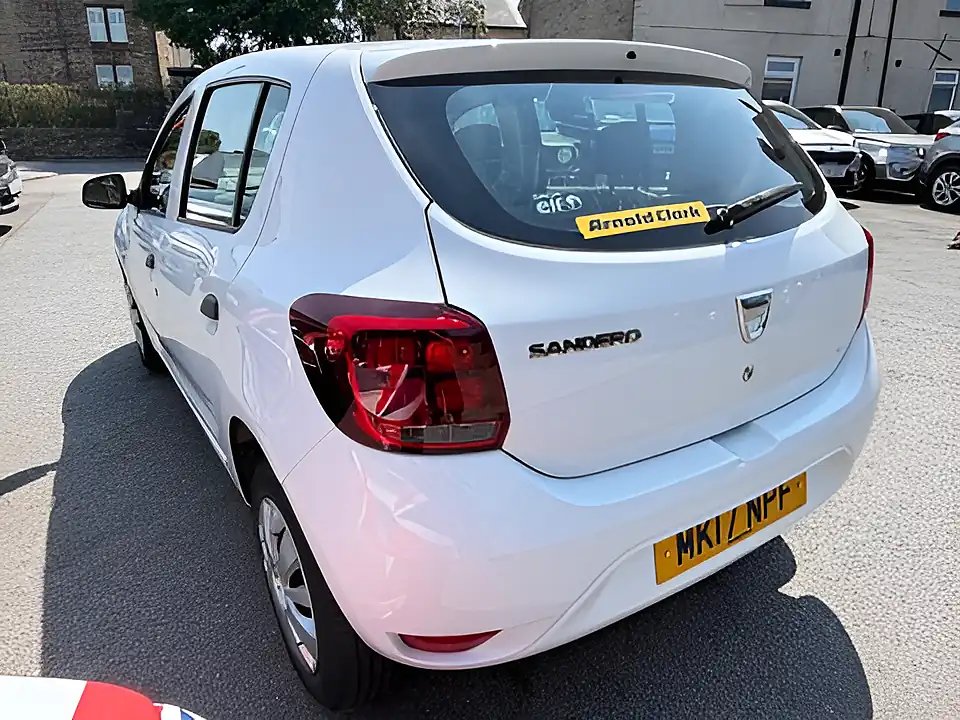 Used 2017 Dacia Sandero Ambiance White - Interior and Exterior details 4