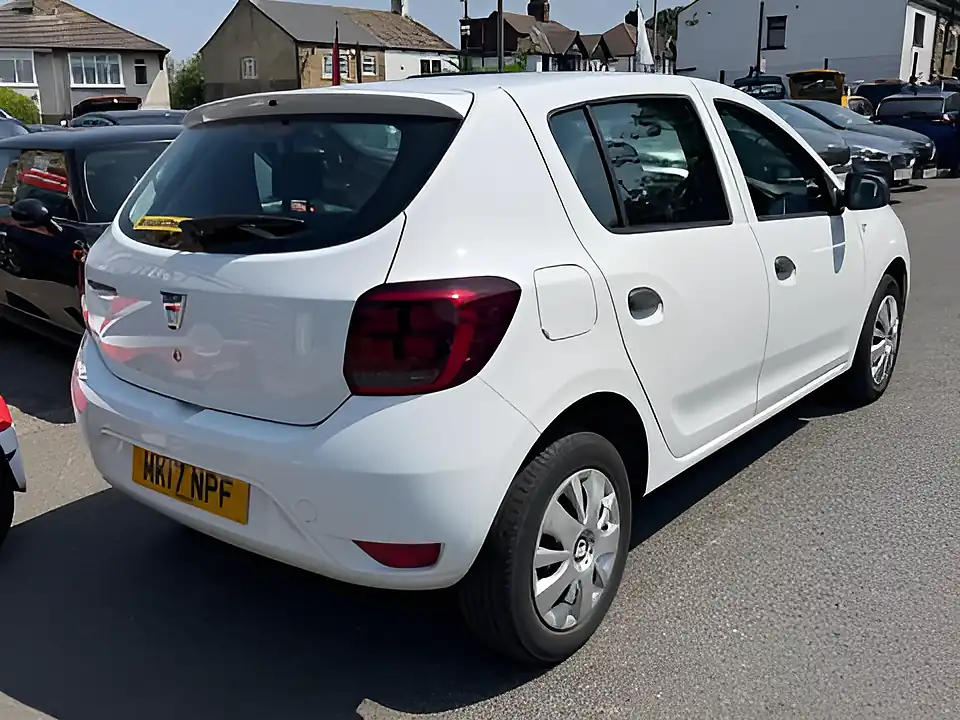 Used 2017 Dacia Sandero Ambiance White - Interior and Exterior details 7