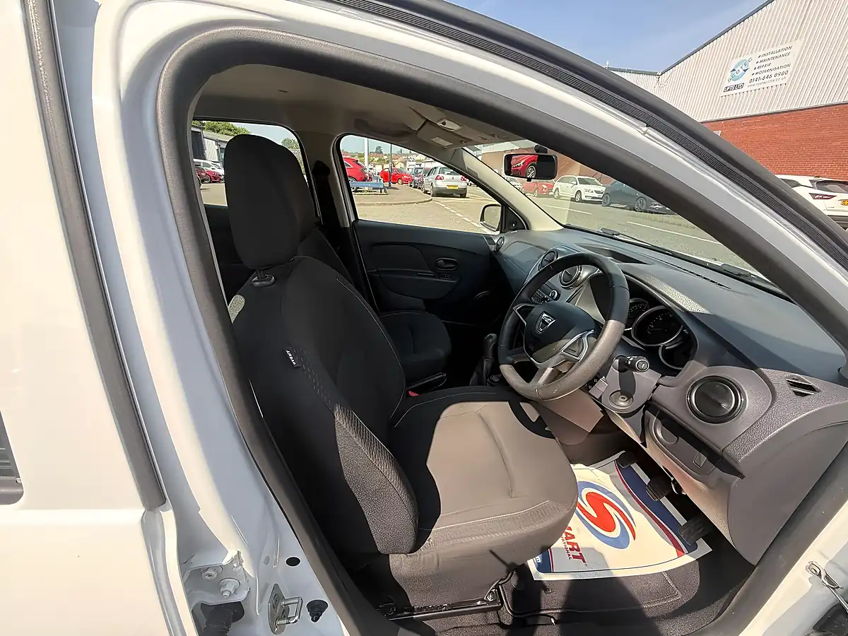 Used 2017 Dacia Sandero Ambiance White - Interior and Exterior details 3