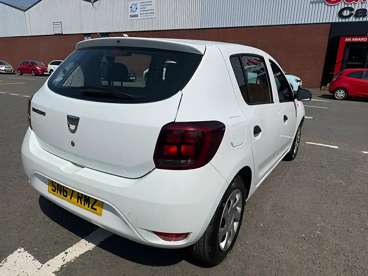 Used 2017 Dacia Sandero Ambiance White - Interior and Exterior details 7