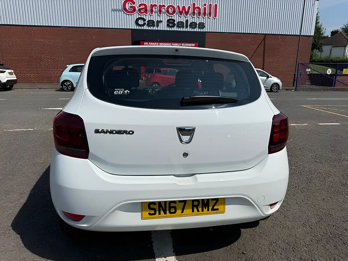 Used 2017 Dacia Sandero Ambiance White - Interior and Exterior details 8