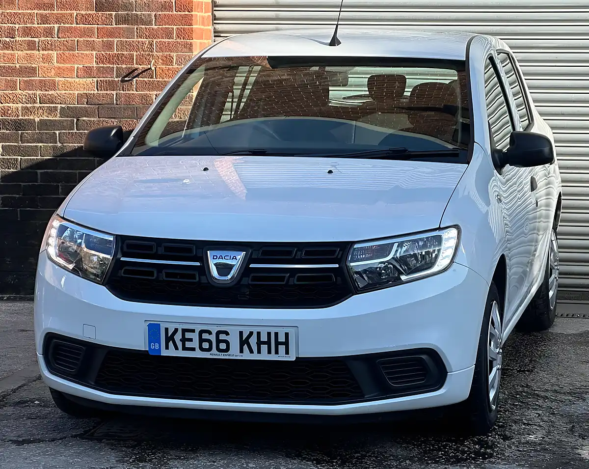 Used 2017 Dacia Sandero Ambiance White - Interior and Exterior details 10