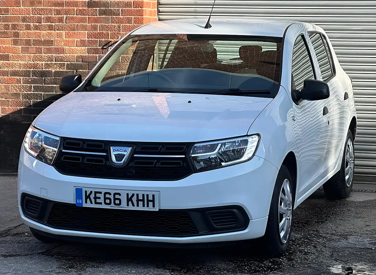 Used 2017 Dacia Sandero Ambiance White - Interior and Exterior details 11