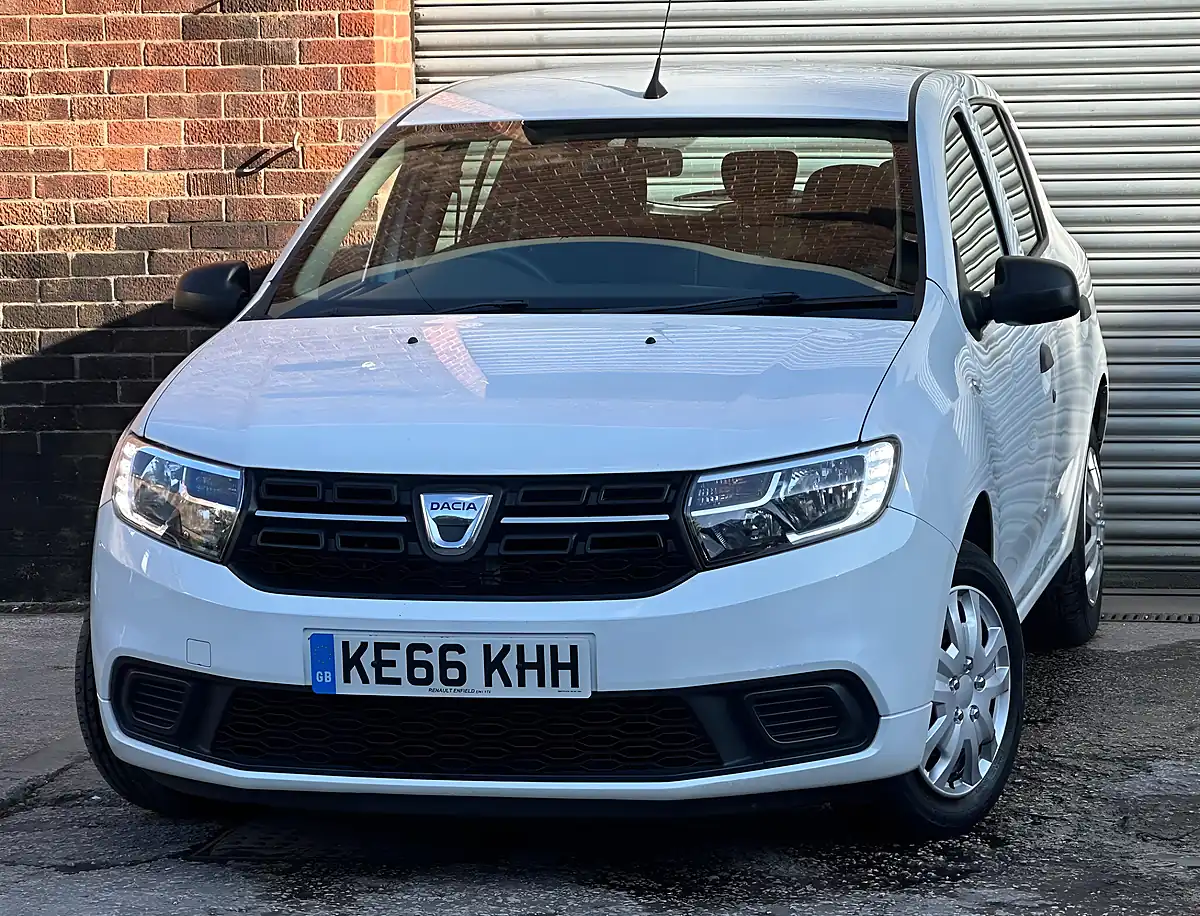 Used 2017 Dacia Sandero Ambiance White - Interior and Exterior details 12