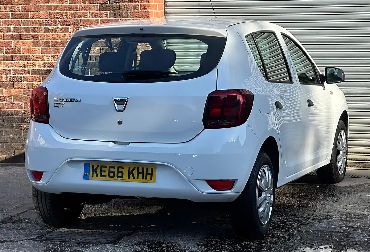 Used 2017 Dacia Sandero Ambiance White - Interior and Exterior details 14