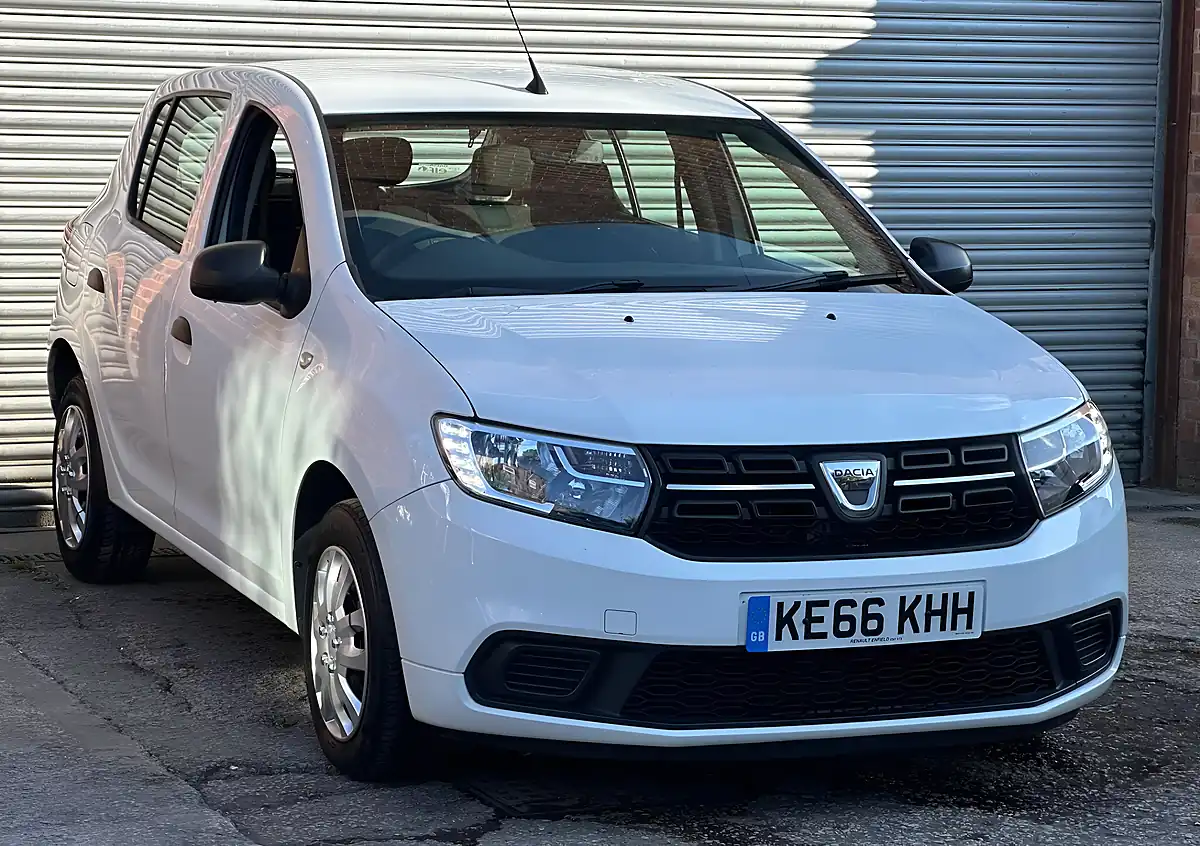 Used 2017 Dacia Sandero Ambiance White - Interior and Exterior details 3