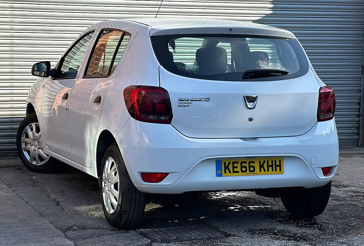 Used 2017 Dacia Sandero Ambiance White - Interior and Exterior details 5