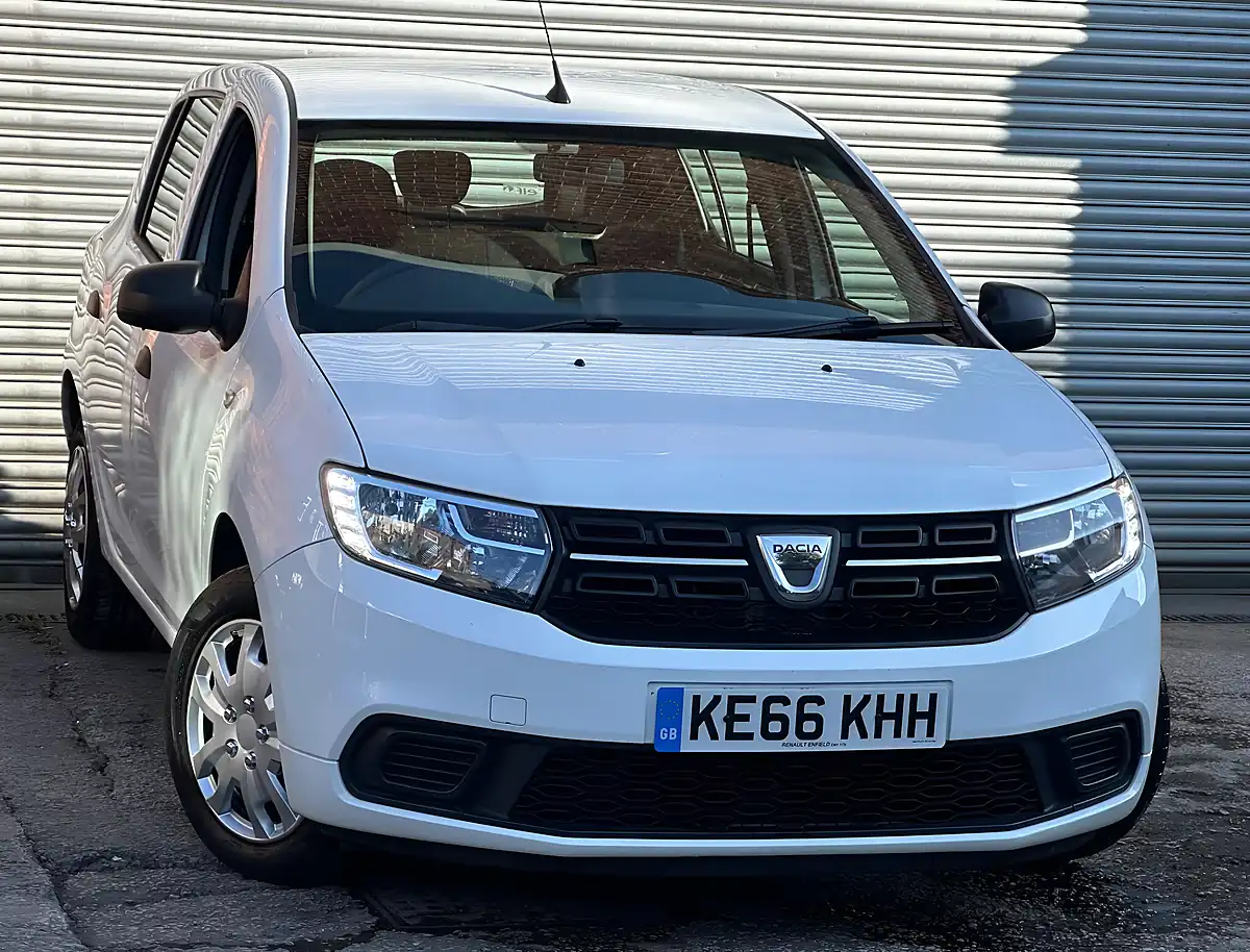 Used 2017 Dacia Sandero Ambiance White - Interior and Exterior details 8